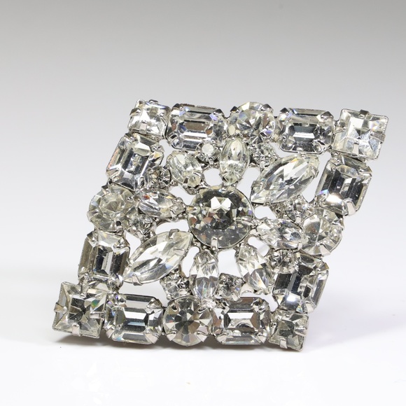 Vintage 1950s Weiss Clear Rhinestones Diamond Shape Brooch - Picture 2 of 9